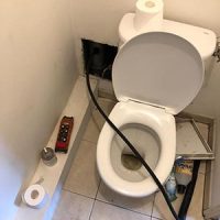 Passage d'une caméra pour le débouchage d'une canalisatio